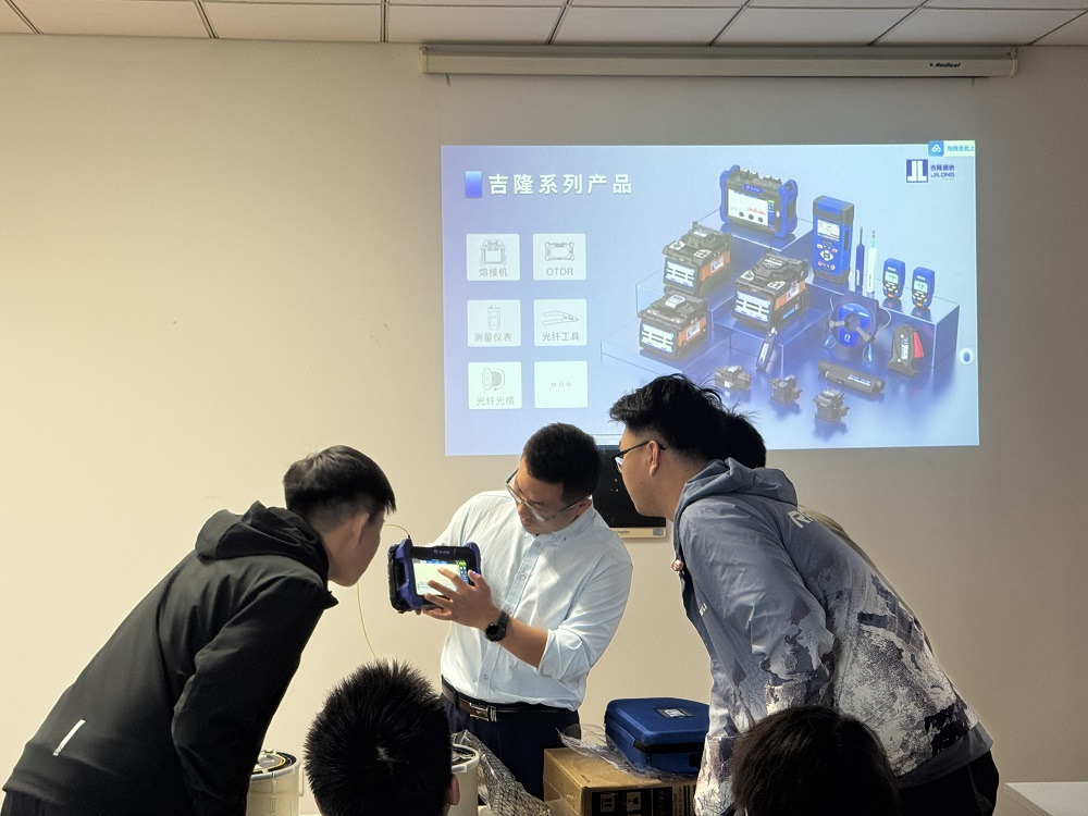 三期内必出特肖136期